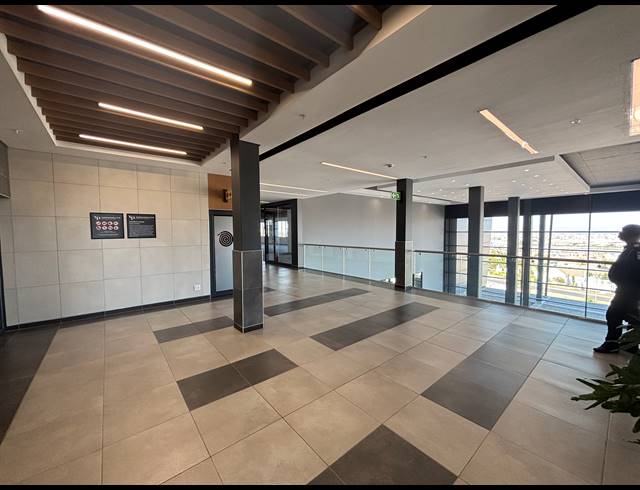 250M² OFFICE TO LET IN SIR LOWRYS PASS